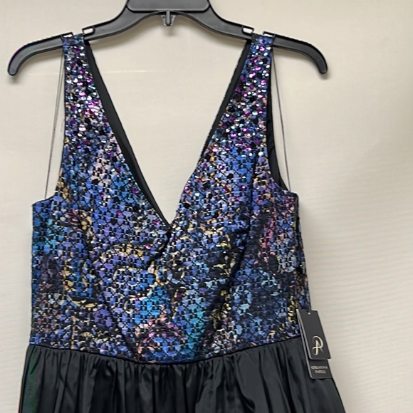 Adrianna Papell sleeveless printed gown - Picture 5 of 8